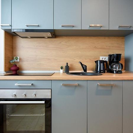 Eye Candy Romexpo 2-Bedroom With Free Parking Бухарест Экстерьер фото